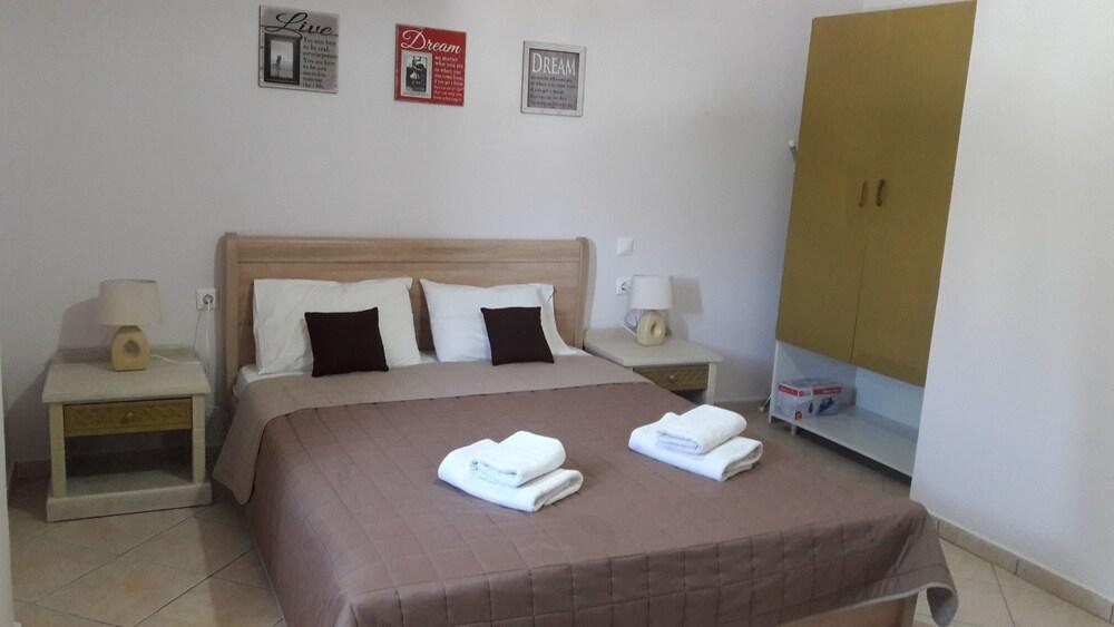 "Villa Kanavos" Apts Matala  Bagian luar foto