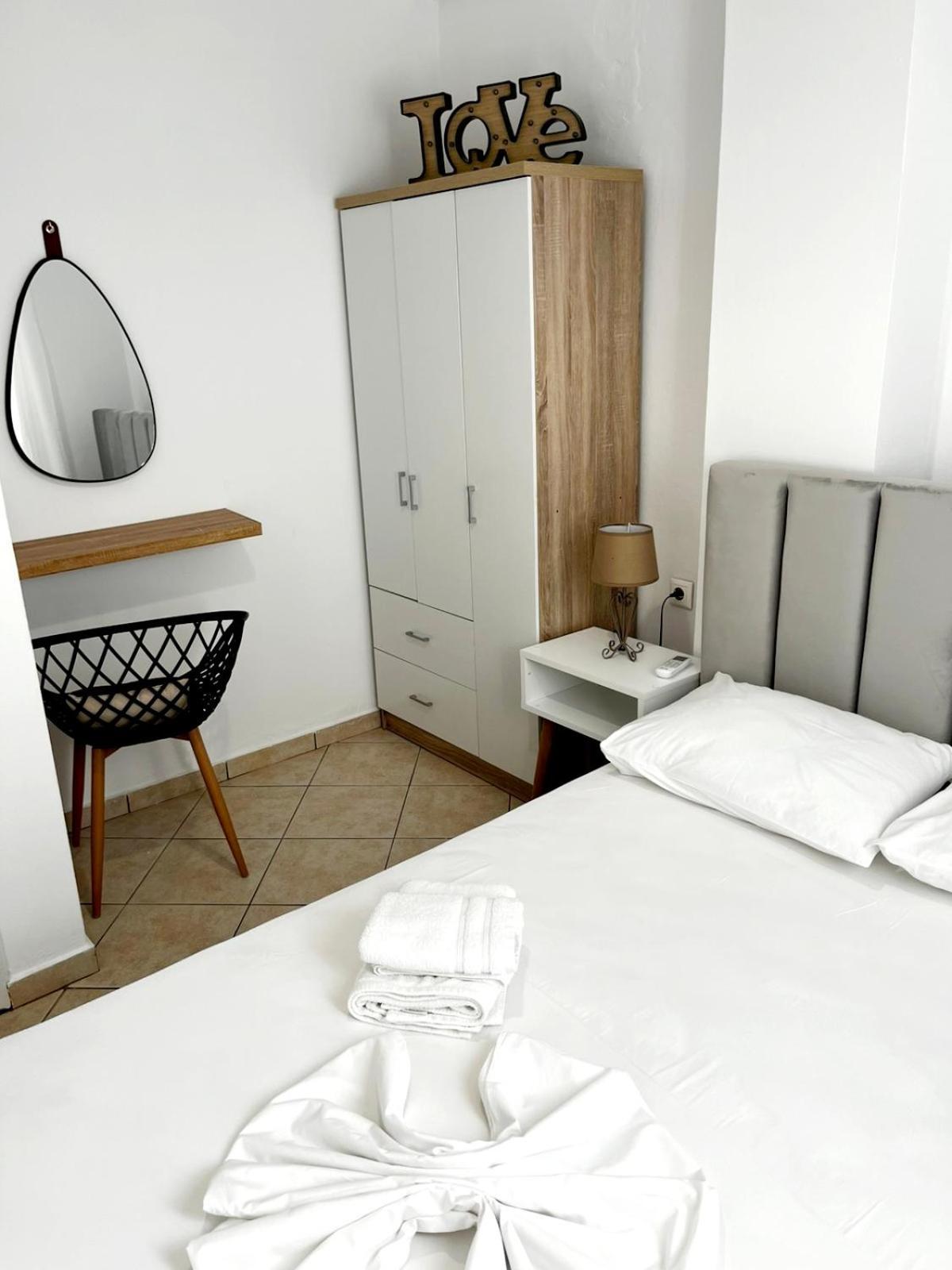 "Villa Kanavos" Apts Matala  Bagian luar foto