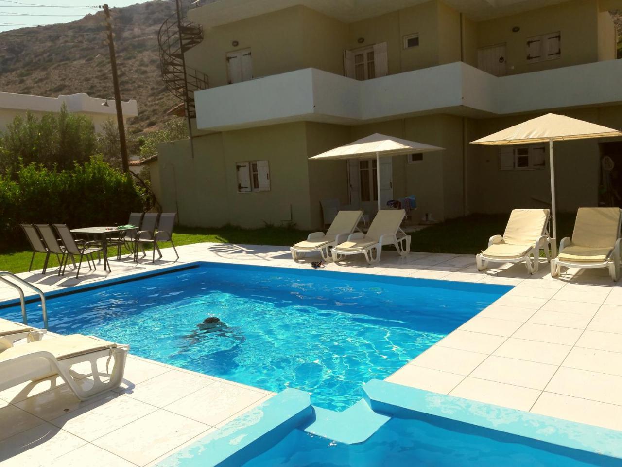 "Villa Kanavos" Apts Matala  Bagian luar foto
